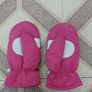 4/$20NWOT  Joe Fresh Winter Mittens.